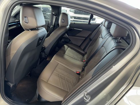 Certified 2025 BMW 530i image 15