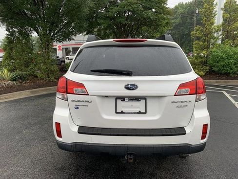 Used 2014 Subaru Outback 2.5i Limited AWD/4WD image 7