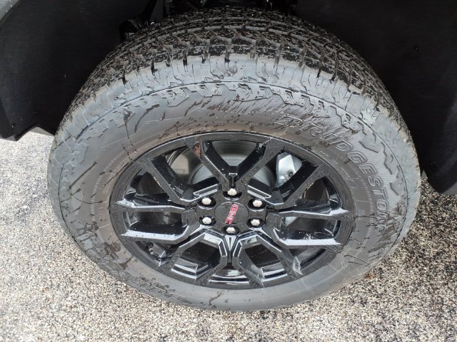 New 2026 GMC Canyon Denali w/ LPO, Denali Black Edition AWD/4WD image 13