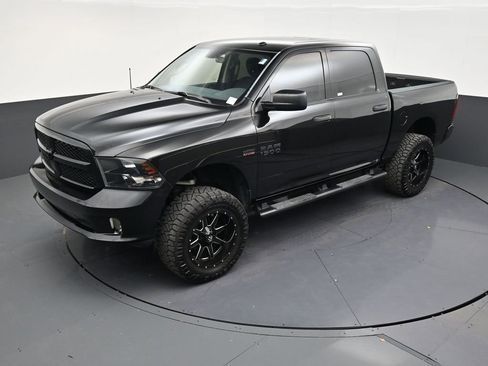 Used 2017 RAM 1500 Express w/ Black Ram 1500 Express Group AWD/4WD image 12