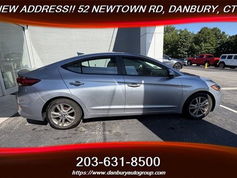 Used 2017 Hyundai Elantra SE FWD image 6