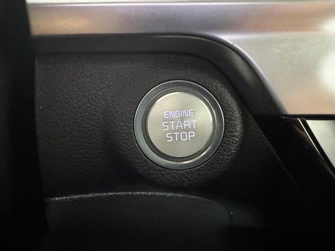 Used 2025 Kia Telluride S FWD image 26