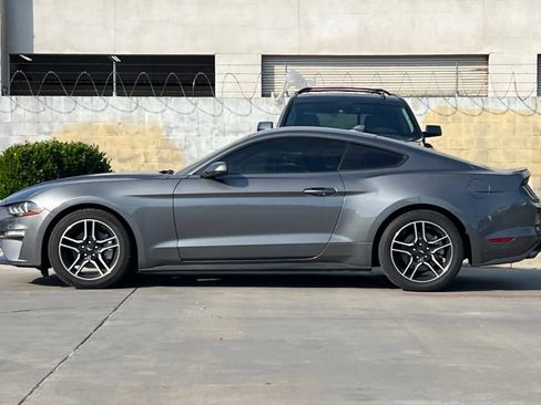 Used 2022 Ford Mustang Premium image 6