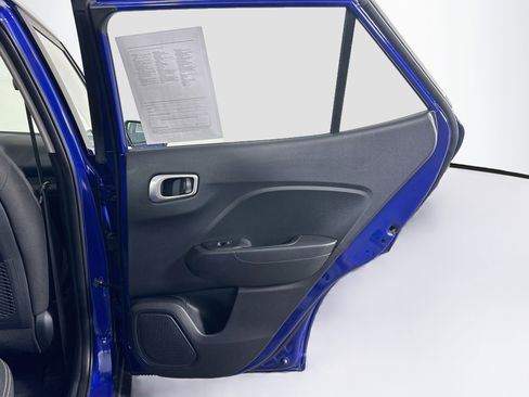 Used 2025 Hyundai Venue SEL FWD image 30