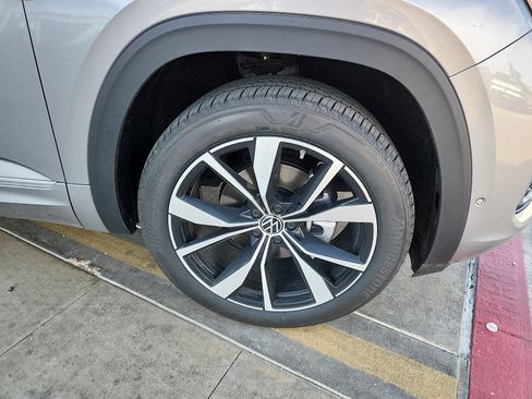 New 2026 Volkswagen Atlas SEL Premium R-Line AWD/4WD image 9