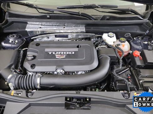 Used 2025 Cadillac XT4 Premium Luxury image 14