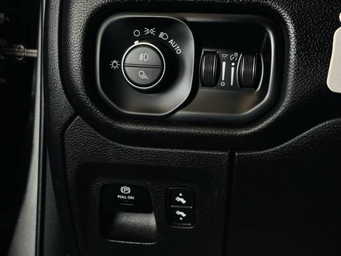 Used 2025 RAM 1500 Laramie AWD/4WD image 52