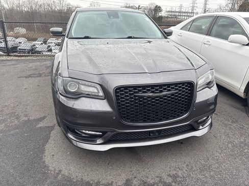 Used 2022 Chrysler 300 Touring L w/ Safetytec Plus Group image 4