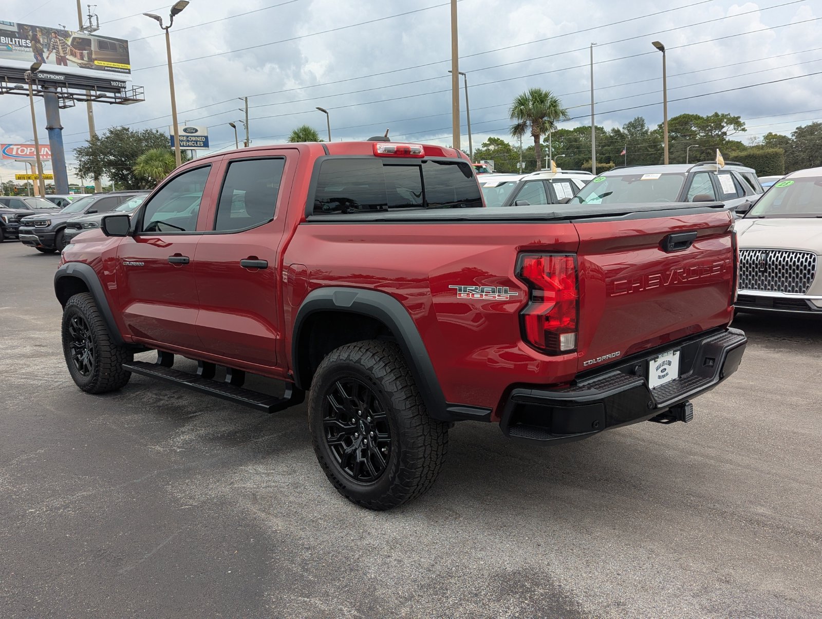 Used 2023 Chevrolet Colorado Trail Boss w/ Technology Package AWD/4WD image 6