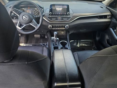 Used 2023 Nissan Altima 2.5 SV image 17