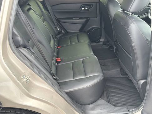 Used 2023 Nissan Rogue SL AWD/4WD image 15