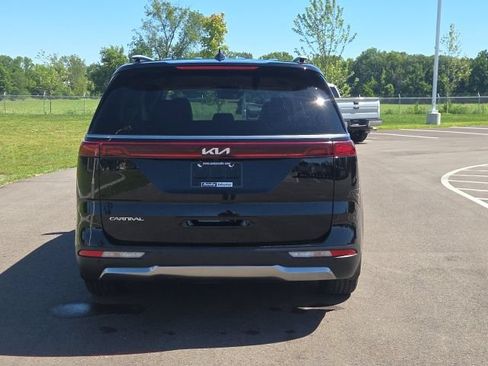 Used 2024 Kia Carnival SX FWD image 9