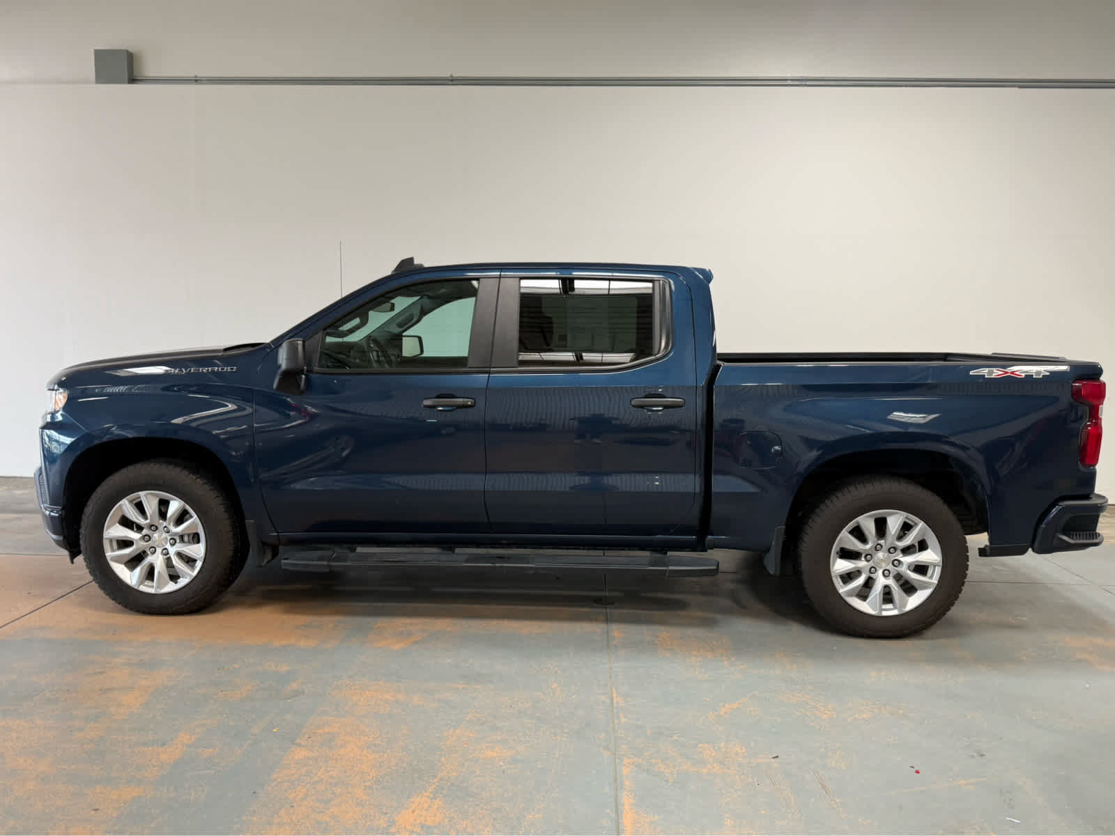 Used 2021 Chevrolet Silverado 1500 Custom w/ Safety Confidence Package AWD/4WD image 2
