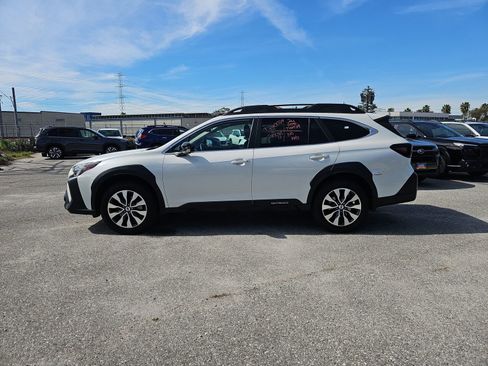 Used 2023 Subaru Outback Limited image 4
