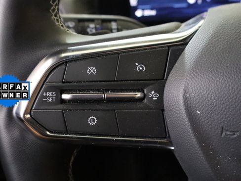 Used 2025 Chevrolet Traverse LT w/ Driver Confidence Package FWD image 29