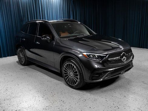 New 2026 Mercedes-Benz GLC 300 image 3