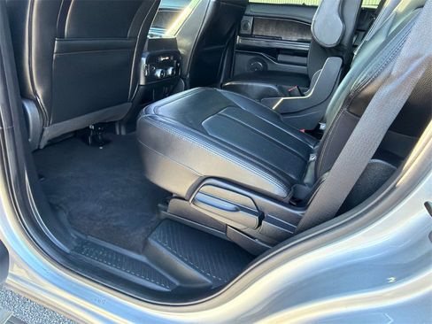 Used 2021 Ford Expedition Limited image 21