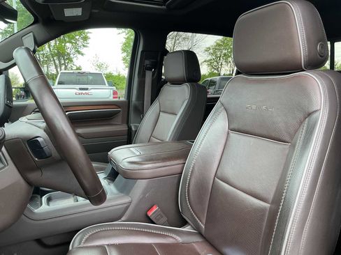 Used 2025 GMC Sierra 2500 Denali w/ Denali Reserve Package AWD/4WD image 20