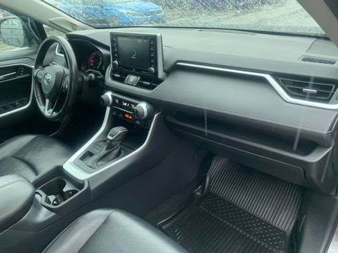 Used 2019 Toyota RAV4 XLE Premium w/ Cold Weather Package AWD/4WD image 11