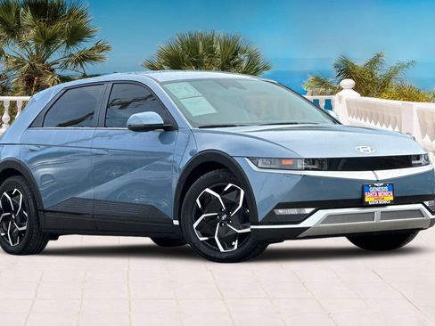 Used 2024 Hyundai Ioniq 5 SEL image 2