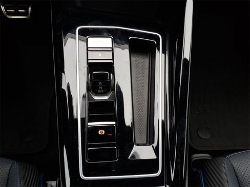 Used 2023 Volkswagen Golf 20th Anniversary Edition image 12