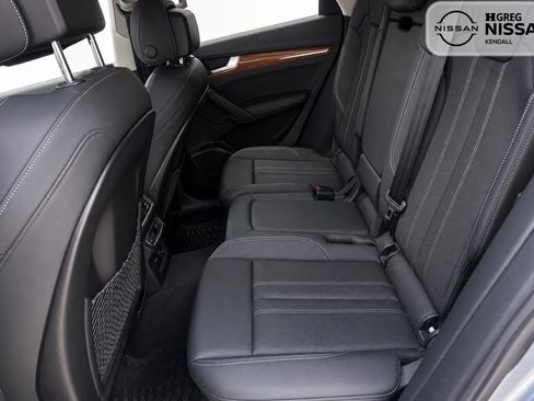 Used 2021 Audi Q5 e Prestige w/ Prestige Package AWD/4WD image 7