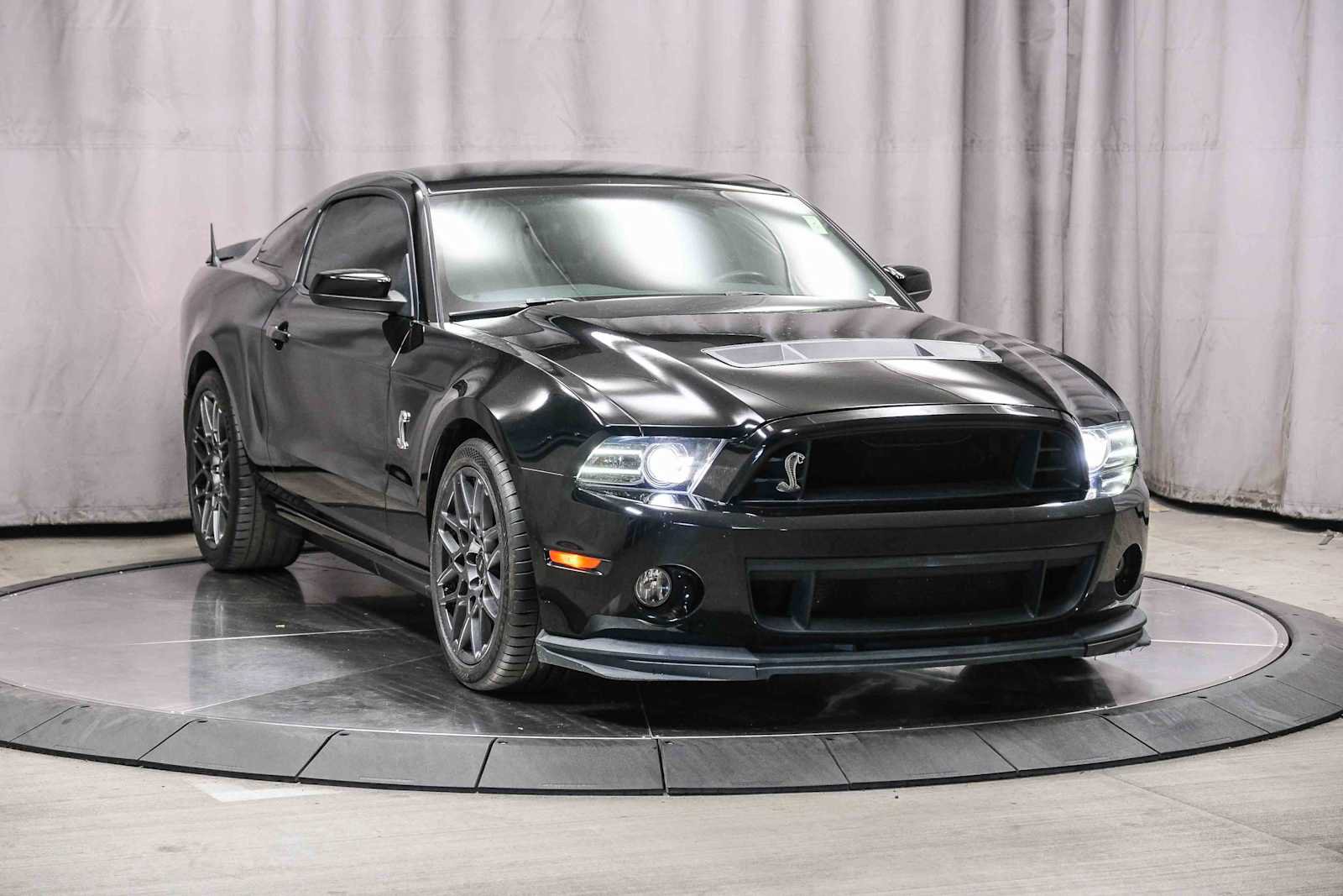 Used 2014 Ford Mustang Shelby GT500 w/ Equipment Group 821A RWD image 5