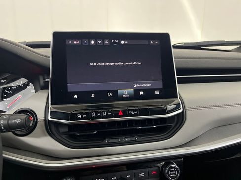 Used 2025 Jeep Compass Limited image 71