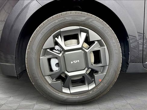 New 2026 Kia Carnival EX image 12