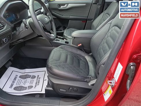 Used 2023 Ford Escape Platinum w/ Premium Technology Package AWD/4WD image 22