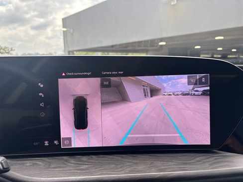 Used 2025 Audi Q5 Premium w/ Convenience Package image 25