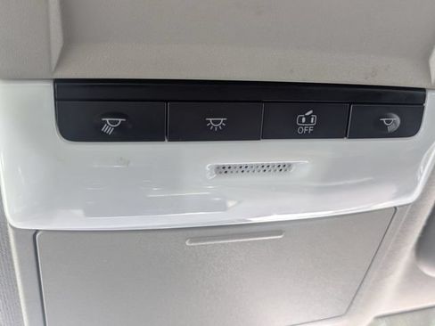Used 2024 Nissan Sentra SV FWD image 29
