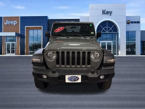 Used 2019 Jeep Wrangler Sport image 11