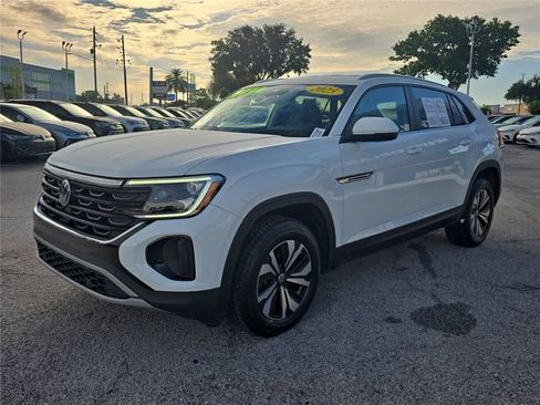 Used 2025 Volkswagen Atlas Cross Sport SE AWD/4WD image 7