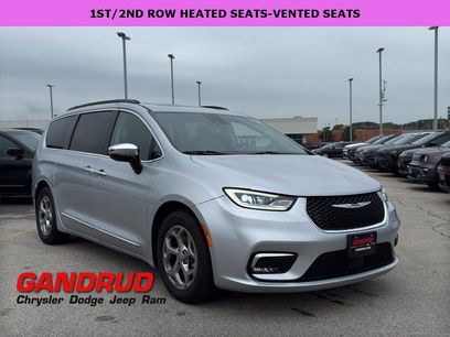 Used 2023 Chrysler Pacifica Limited