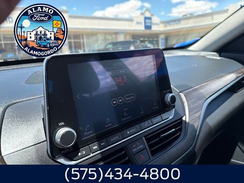 Used 2023 Nissan Altima 2.5 SV image 9