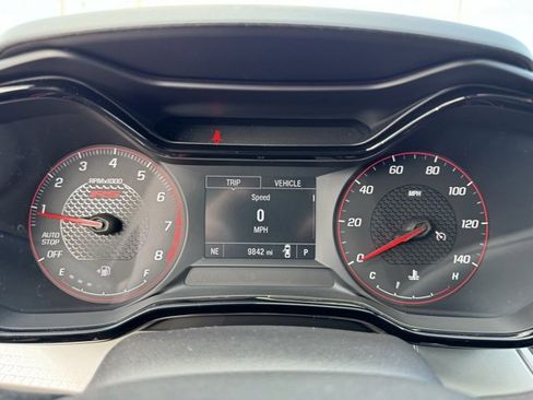 Used 2025 Chevrolet Trax RS w/ Sunroof Package image 16