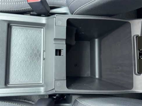 Used 2025 Nissan Frontier SV image 31