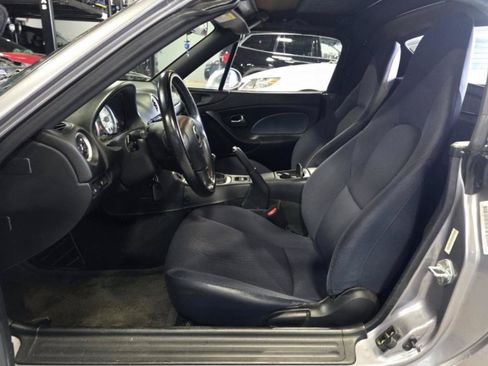 Used 2003 MAZDA MX-5 Miata RWD image 11