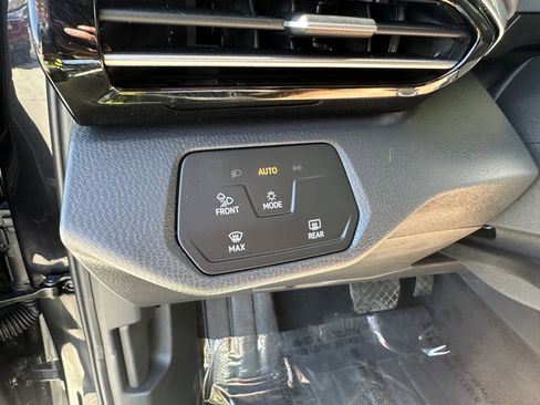 Used 2023 Volkswagen ID.4 Pro S image 35