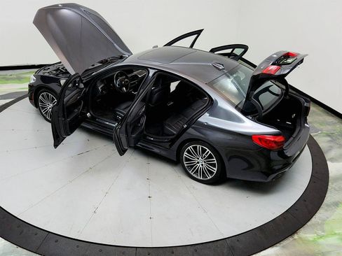 Used 2017 BMW 540i xDrive AWD/4WD image 40