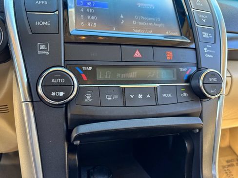 Used 2015 Toyota Camry XLE FWD image 23