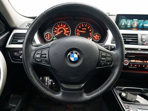 Used 2017 BMW 320i Sedan image 14