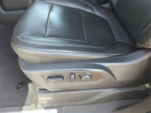 Used 2019 GMC Sierra 1500 SLT w/ SLT Premium Package image 27