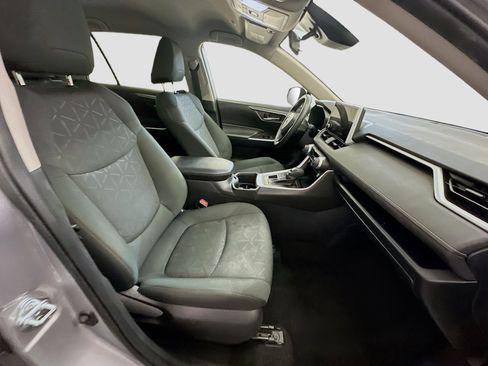 Used 2024 Toyota RAV4 XLE image 32