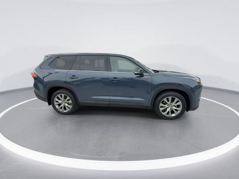 Used 2024 Toyota Grand Highlander AWD image 9