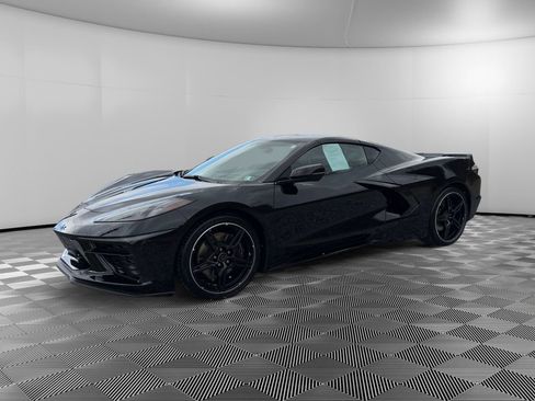 Used 2021 Chevrolet Corvette Stingray Premium Cpe w/ Z51 Performance Package image 3