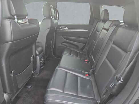 Used 2018 Jeep Grand Cherokee Limited image 23