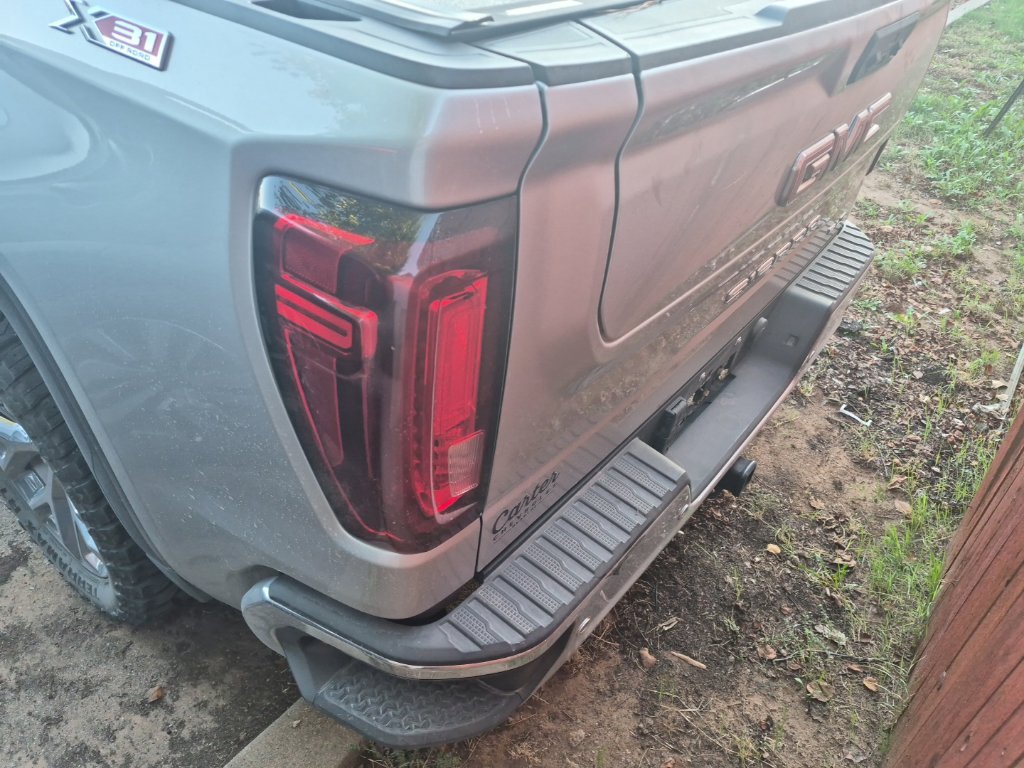 Used 2022 GMC Sierra 1500 SLT w/ SLT Premium Plus Package AWD/4WD image 17