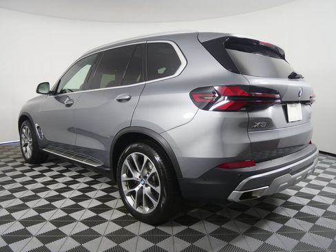 Certified 2026 BMW X5 sDrive40i RWD image 3